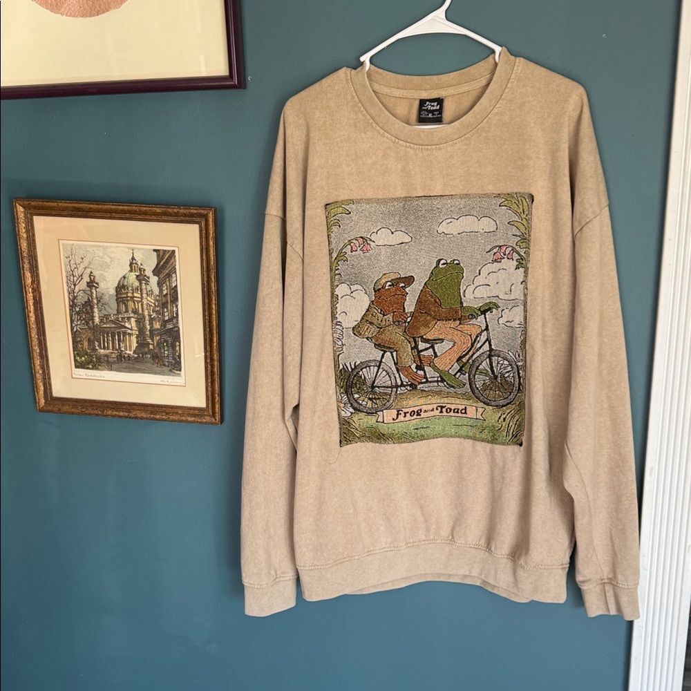 Frog and Toad Graphic Crewneck Sweatshirt